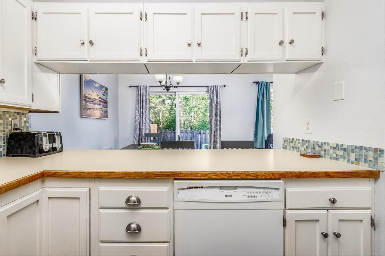 Vila Carriage House At Ashley Anchorage Exteriér fotografie